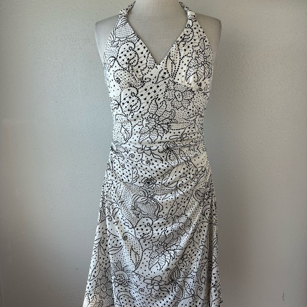 EUCβ
SpeechlessβWomenβsβ
Dress